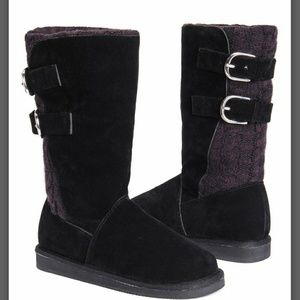 SALE🔴Muk Luks Black Sweater Boot